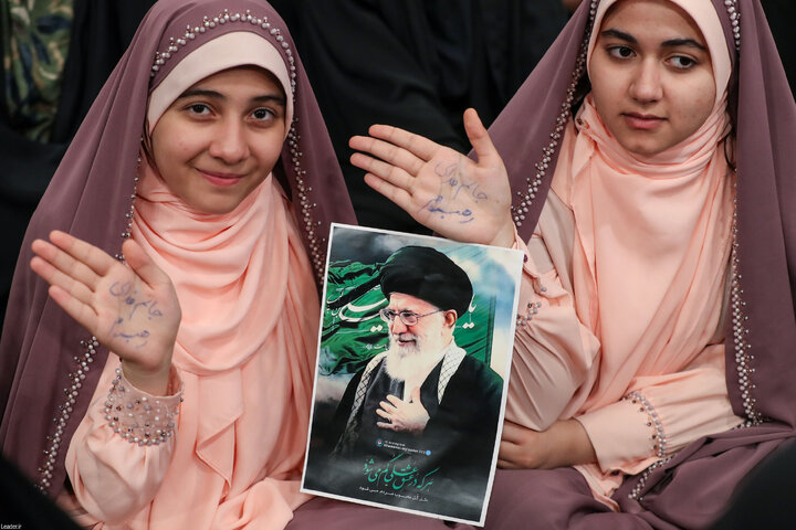 مراسم بزرگداشت شهید رئیسی و شهدای خدمت با حضور رهبر انقلاب