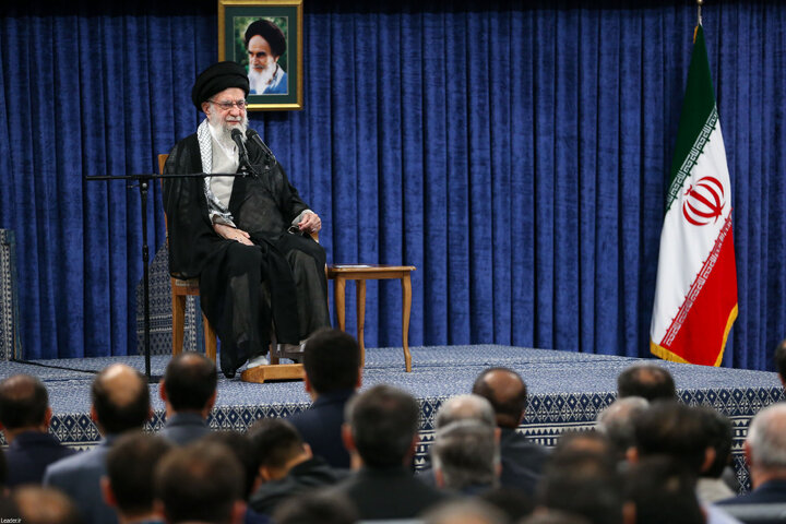 مراسم بزرگداشت شهید رئیسی و شهدای خدمت با حضور رهبر انقلاب