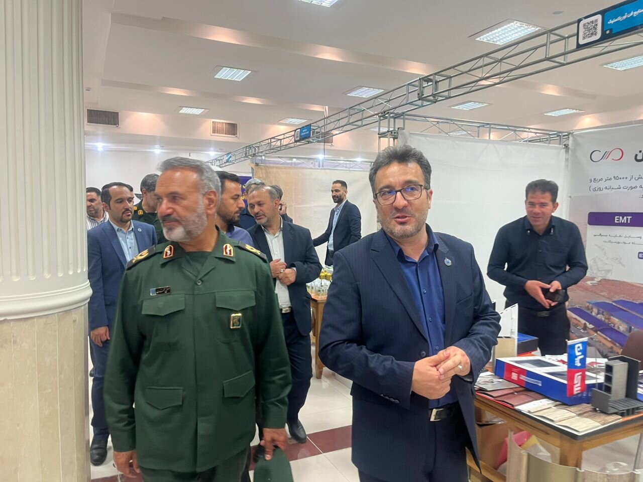 بازدید فرمانده لشکر ۸ نجف اشرف از رویداد ملی صدرا ۶ در دانششهر ایران