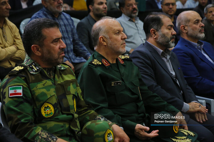 مراسم اولین سالگرد شهدای خدمت در اصفهان