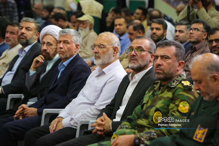 مراسم اولین سالگرد شهدای خدمت در اصفهان