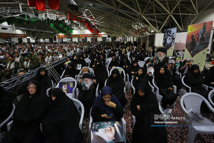 مراسم اولین سالگرد شهدای خدمت در اصفهان