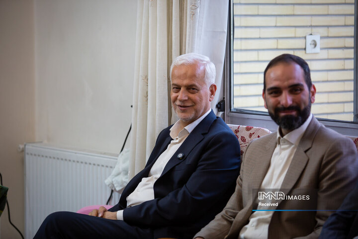 دیدار شهردار اصفهان با جانباز دوران دفاع مقدس و عضو پیشین شورای شهر اصفهان