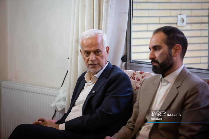 دیدار شهردار اصفهان با جانباز دوران دفاع مقدس و عضو پیشین شورای شهر اصفهان