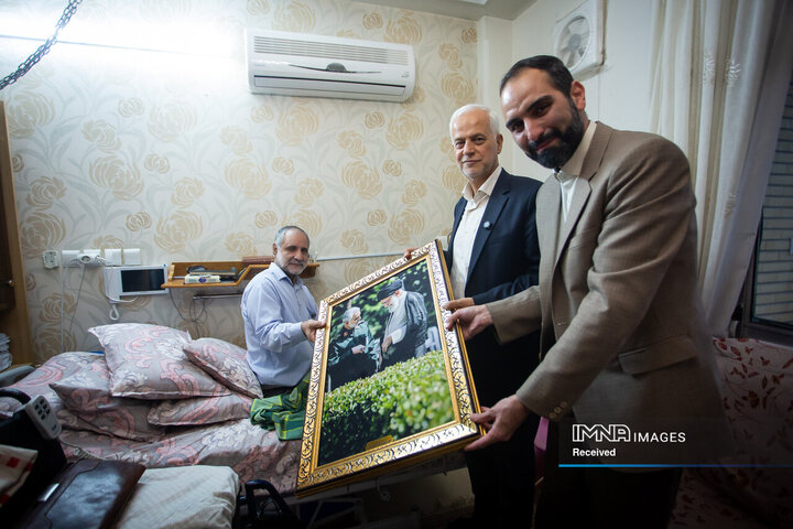 دیدار شهردار اصفهان با جانباز دوران دفاع مقدس و عضو پیشین شورای شهر اصفهان