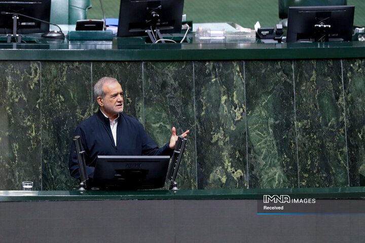 مراسم گرامیداشت شهدای خدمت در صحن مجلس شورای اسلامی