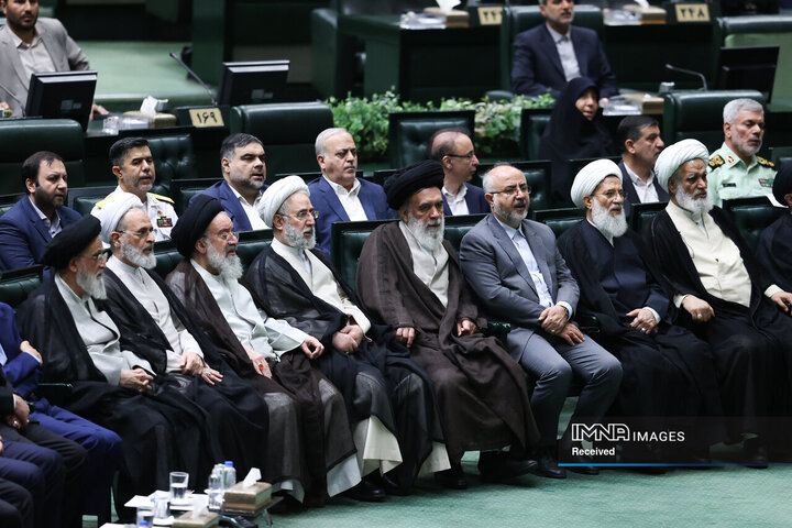 مراسم گرامیداشت شهدای خدمت در صحن مجلس شورای اسلامی