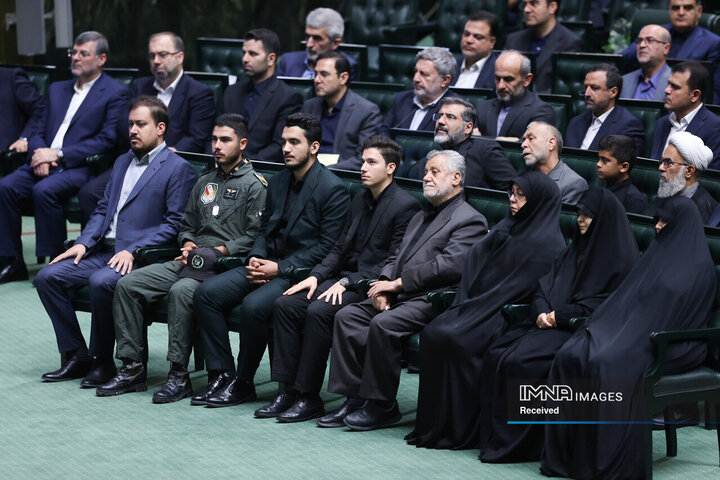 مراسم گرامیداشت شهدای خدمت در صحن مجلس شورای اسلامی