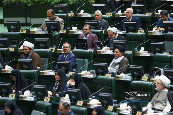 مراسم گرامیداشت شهدای خدمت در صحن مجلس شورای اسلامی