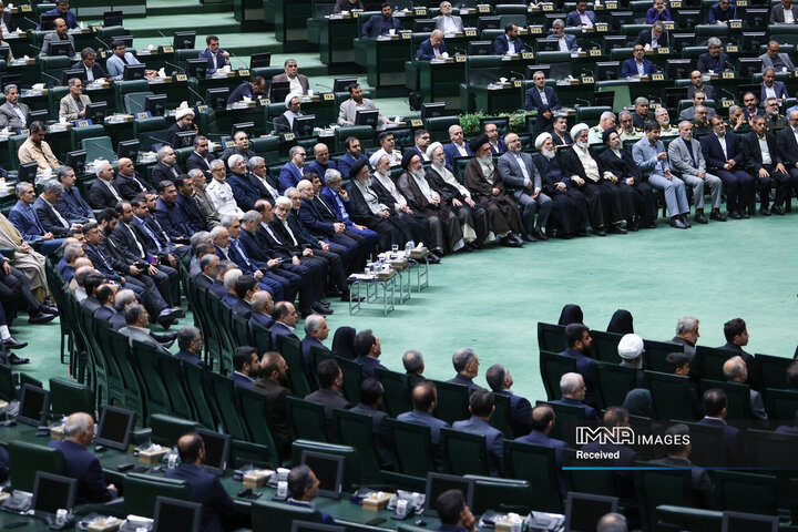 مراسم گرامیداشت شهدای خدمت در صحن مجلس شورای اسلامی