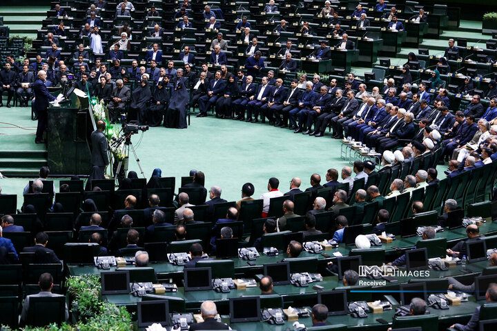 مراسم گرامیداشت شهدای خدمت در صحن مجلس شورای اسلامی