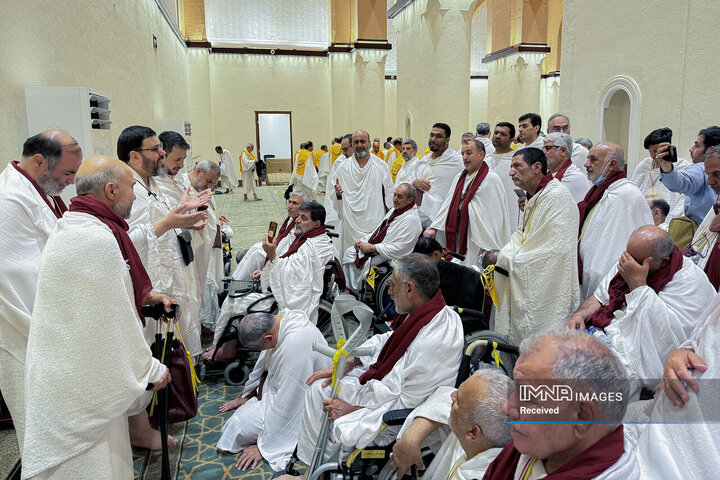 بستن احرام کاروان جانبازان عازم بیت‌الله‌الحرام