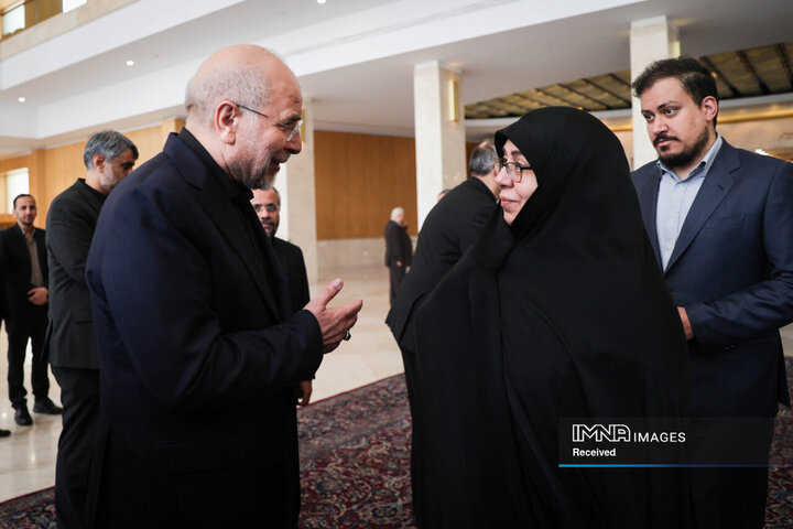 مراسم گرامیداشت شهدای خدمت در صحن مجلس شورای اسلامی