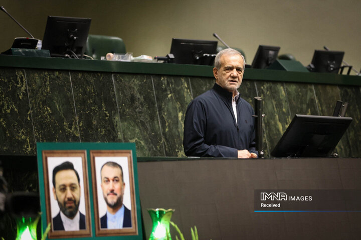 مراسم گرامیداشت شهدای خدمت در صحن مجلس شورای اسلامی