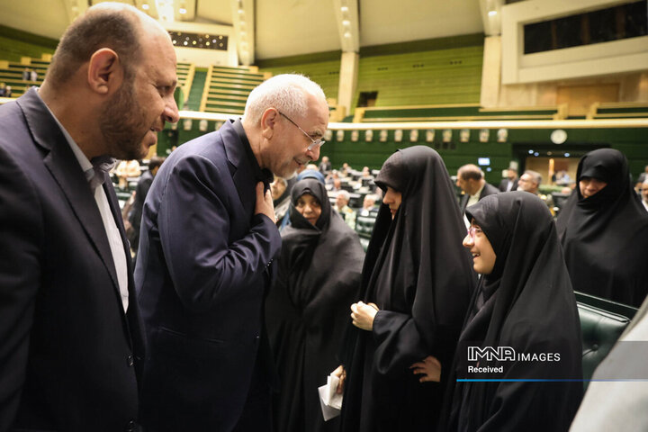 مراسم گرامیداشت شهدای خدمت در صحن مجلس شورای اسلامی