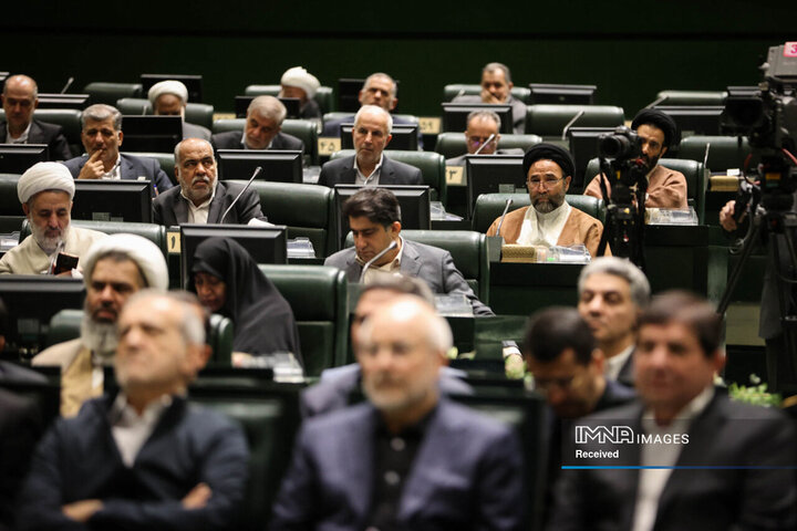 مراسم گرامیداشت شهدای خدمت در صحن مجلس شورای اسلامی