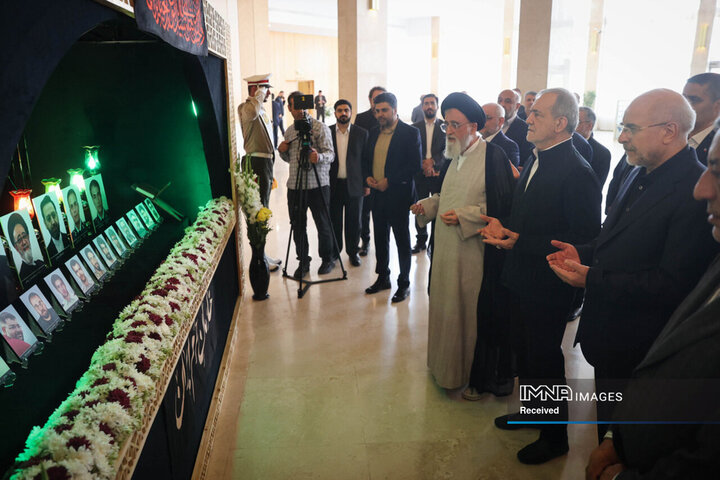 مراسم گرامیداشت شهدای خدمت در صحن مجلس شورای اسلامی