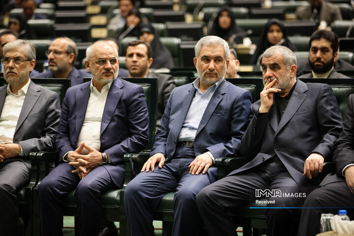 مراسم گرامیداشت شهدای خدمت در صحن مجلس شورای اسلامی