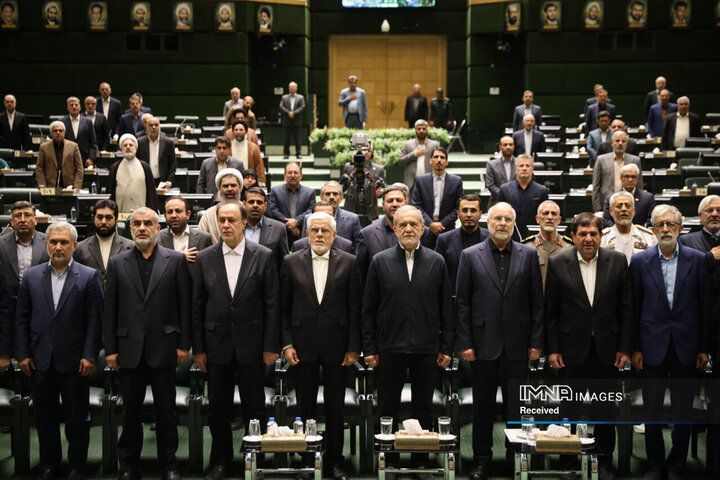 مراسم گرامیداشت شهدای خدمت در صحن مجلس شورای اسلامی