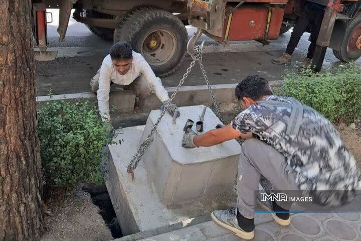 اجرای عملیات آشکارسازی گذرگاه‌های عابرپیاده در منطقه ۹ اصفهان