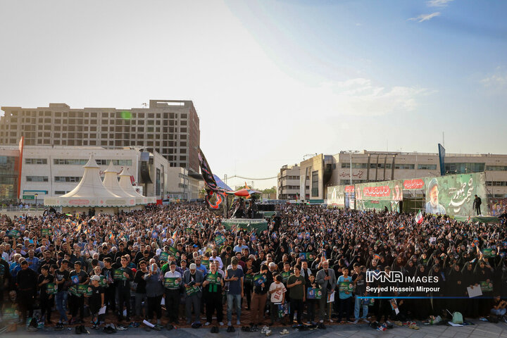 مراسم اولین سالگرد شهید رئیسی و شهدای خدمت در مشهد