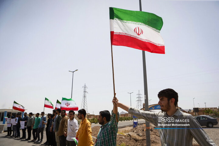 اجتماع دانشجویی در سایت هسته ای فردو