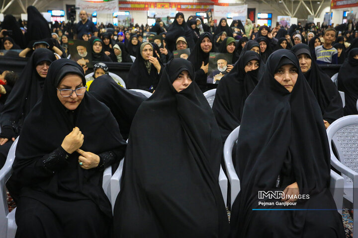 اجتماع بزرگ بانوان اصفهان