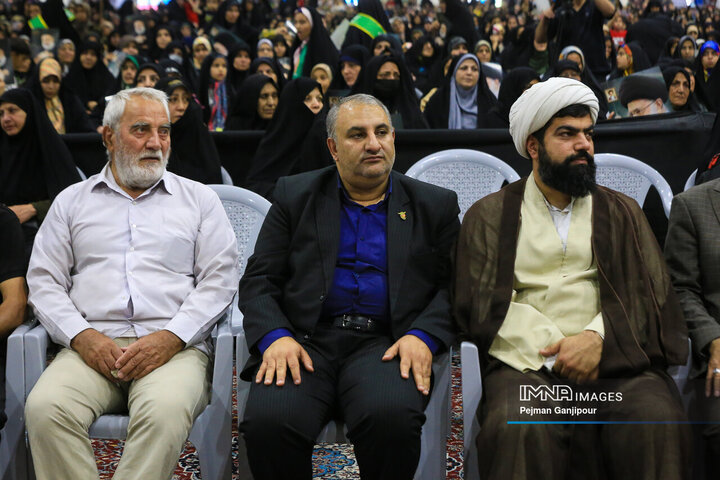 اجتماع بزرگ بانوان اصفهان