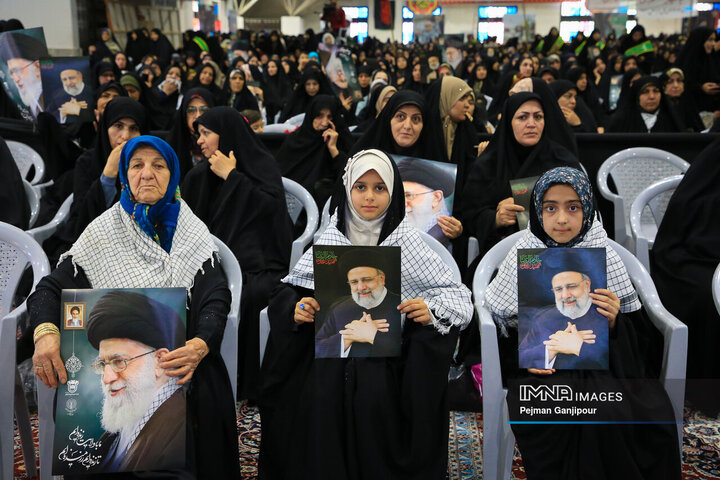 اجتماع بزرگ بانوان اصفهان