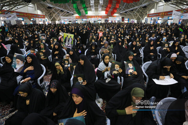اجتماع بزرگ بانوان اصفهان