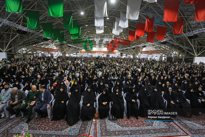 اجتماع بزرگ بانوان اصفهان