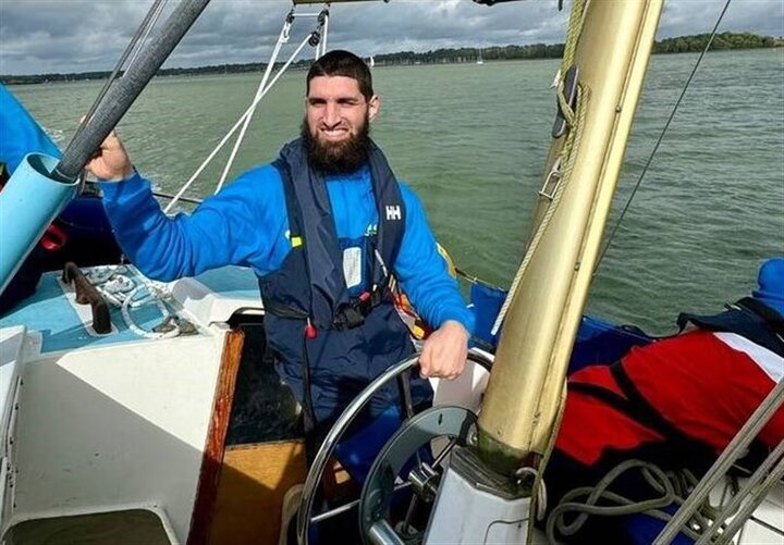 ۷۴۰۰ کیلومتر قایقرانی از لندن تا جده برای حج