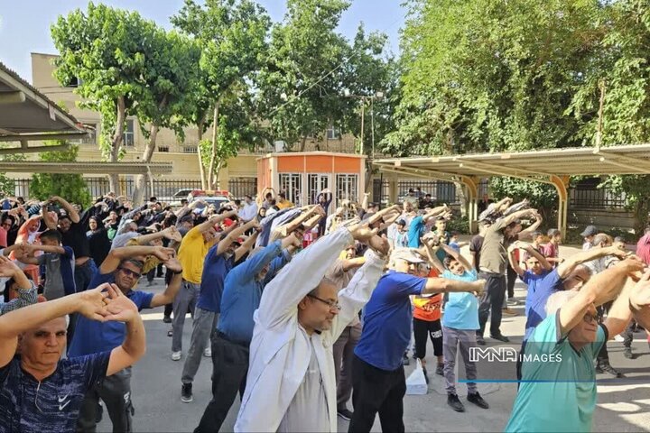 بزرگداشت سوم خرداد با همایش پیاده‌روی خانوادگی در منطقه ۱۰ اصفهان