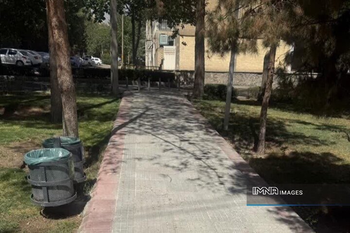 پیشرفت ۵۰ درصدی ساماندهی پیاده‌روهای بوستان رستم شیرازی
