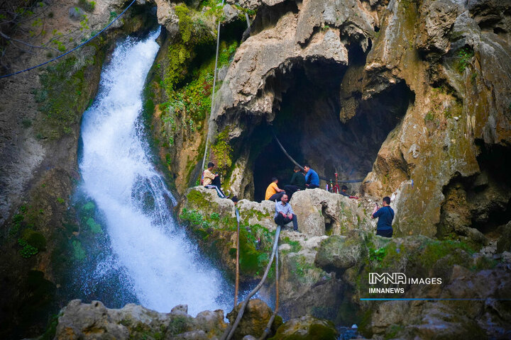 آبشار آتشگاه لردگان