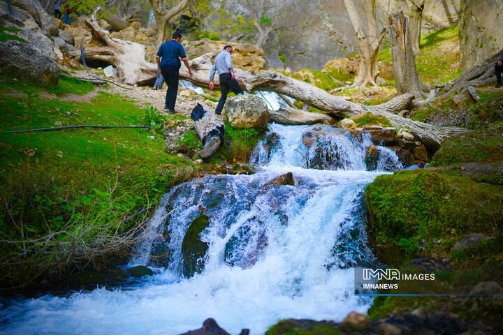 آبشار آتشگاه لردگان