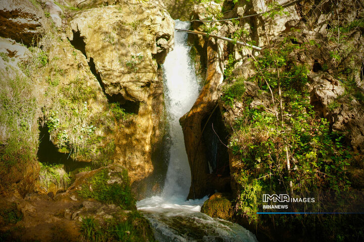 آبشار آتشگاه لردگان