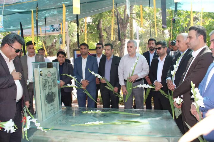 گرامیداشت سالروز آزادسازی خرمشهر و تجلیل از مقام شامخ شهدا در شیراز