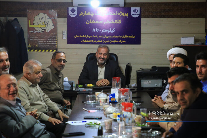 بازدید اعضای کمیسیون عمران شورای شهر اصفهان از پروژه رینگ چهارم