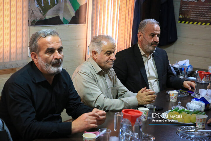 بازدید اعضای کمیسیون عمران شورای شهر اصفهان از پروژه رینگ چهارم