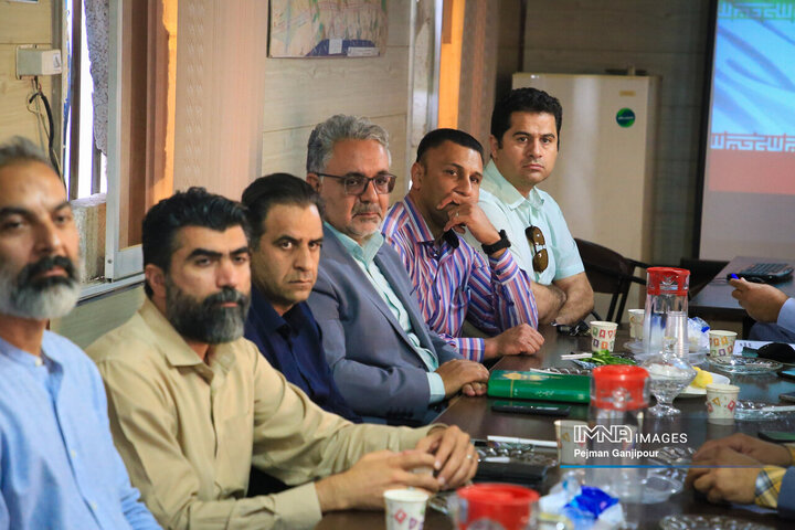 بازدید اعضای کمیسیون عمران شورای شهر اصفهان از پروژه رینگ چهارم