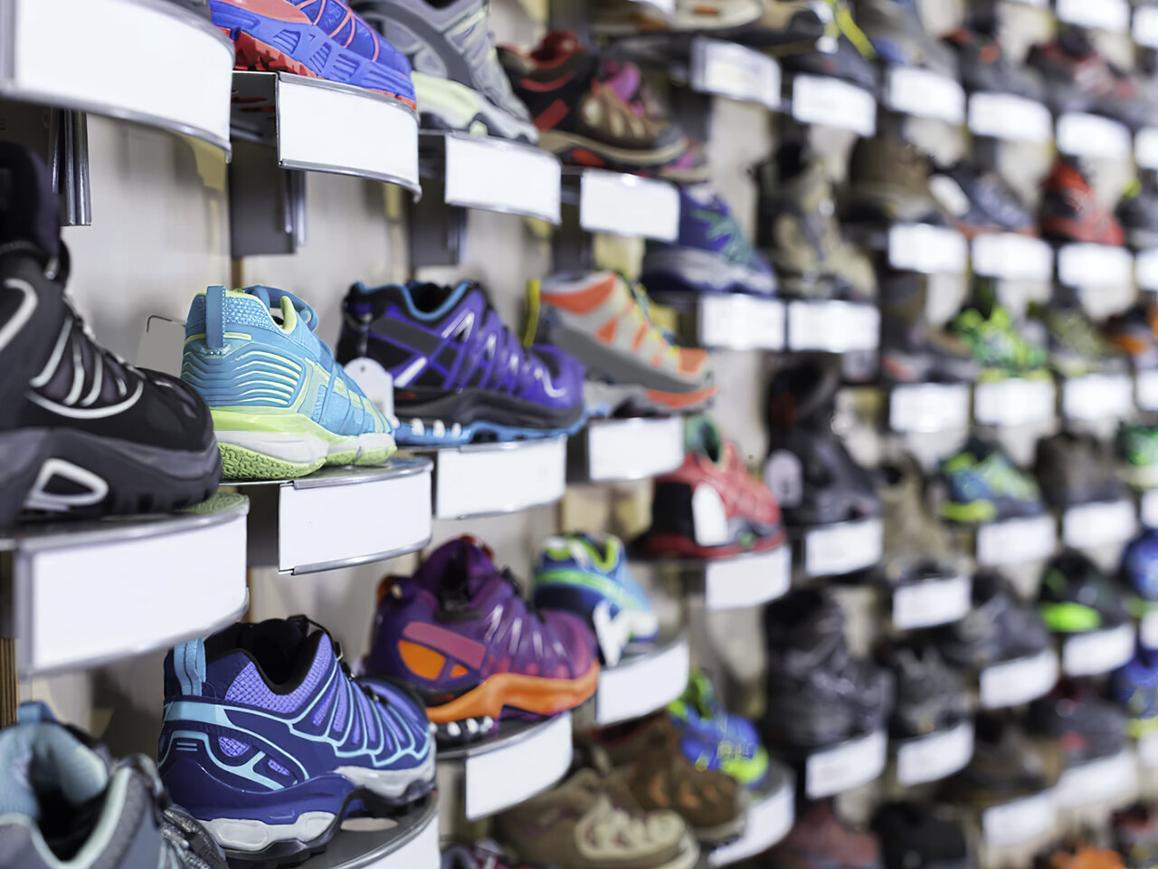 روند صعودی فروش کتونی در ایران؛ گزارش اف‌مد از محبوبیت ناگهانی برند جردن