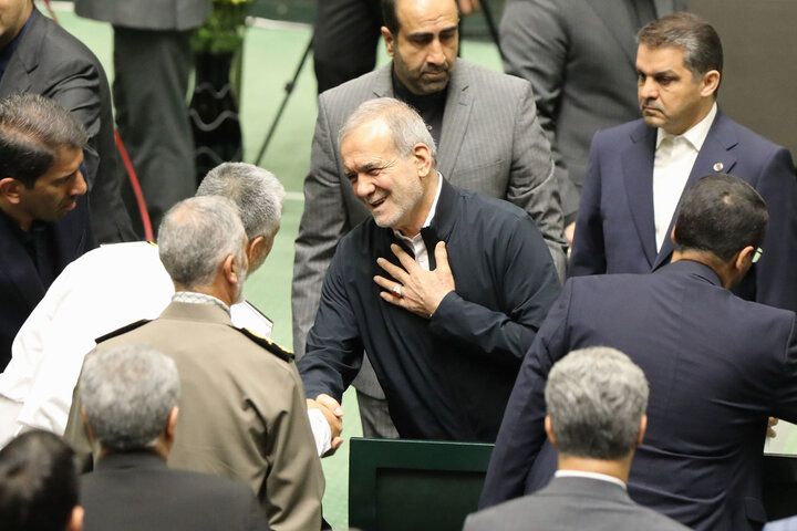 حضور رئیس‌جمهور در جلسه رأی اعتماد مدنی‌زاده