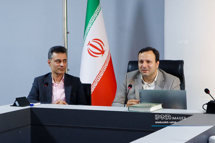 نشست «نهادینه سازی فرهنگ بهره‌وری در تمام سطوح شهرداری اصفهان»