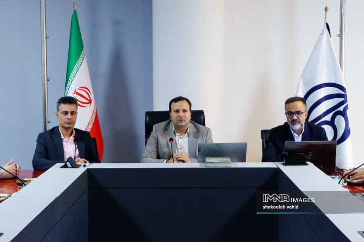 نشست «نهادینه سازی فرهنگ بهره‌وری در تمام سطوح شهرداری اصفهان»