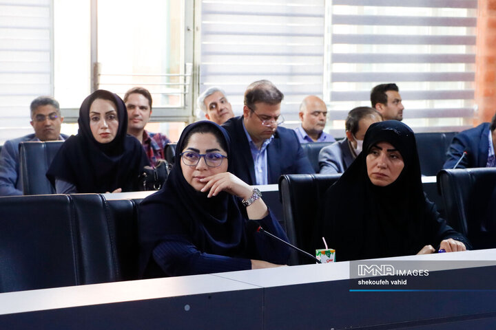 نشست «نهادینه سازی فرهنگ بهره‌وری در تمام سطوح شهرداری اصفهان»