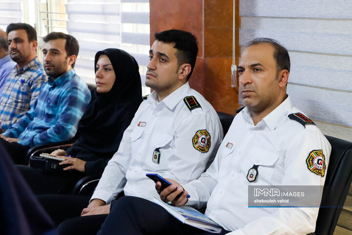 نشست «نهادینه سازی فرهنگ بهره‌وری در تمام سطوح شهرداری اصفهان»