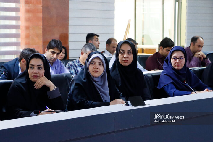 نشست «نهادینه سازی فرهنگ بهره‌وری در تمام سطوح شهرداری اصفهان»