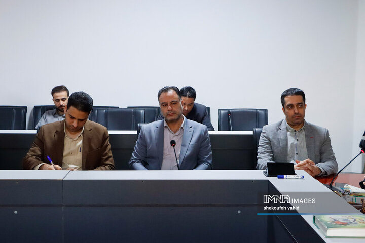 نشست «نهادینه سازی فرهنگ بهره‌وری در تمام سطوح شهرداری اصفهان»