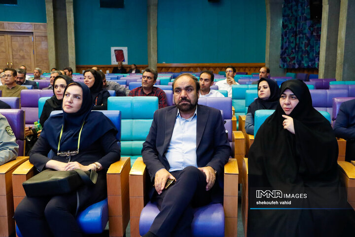 آیین تکریم و معارفه مدیرکل سازمان حفاظت محیط زیست استان اصفهان